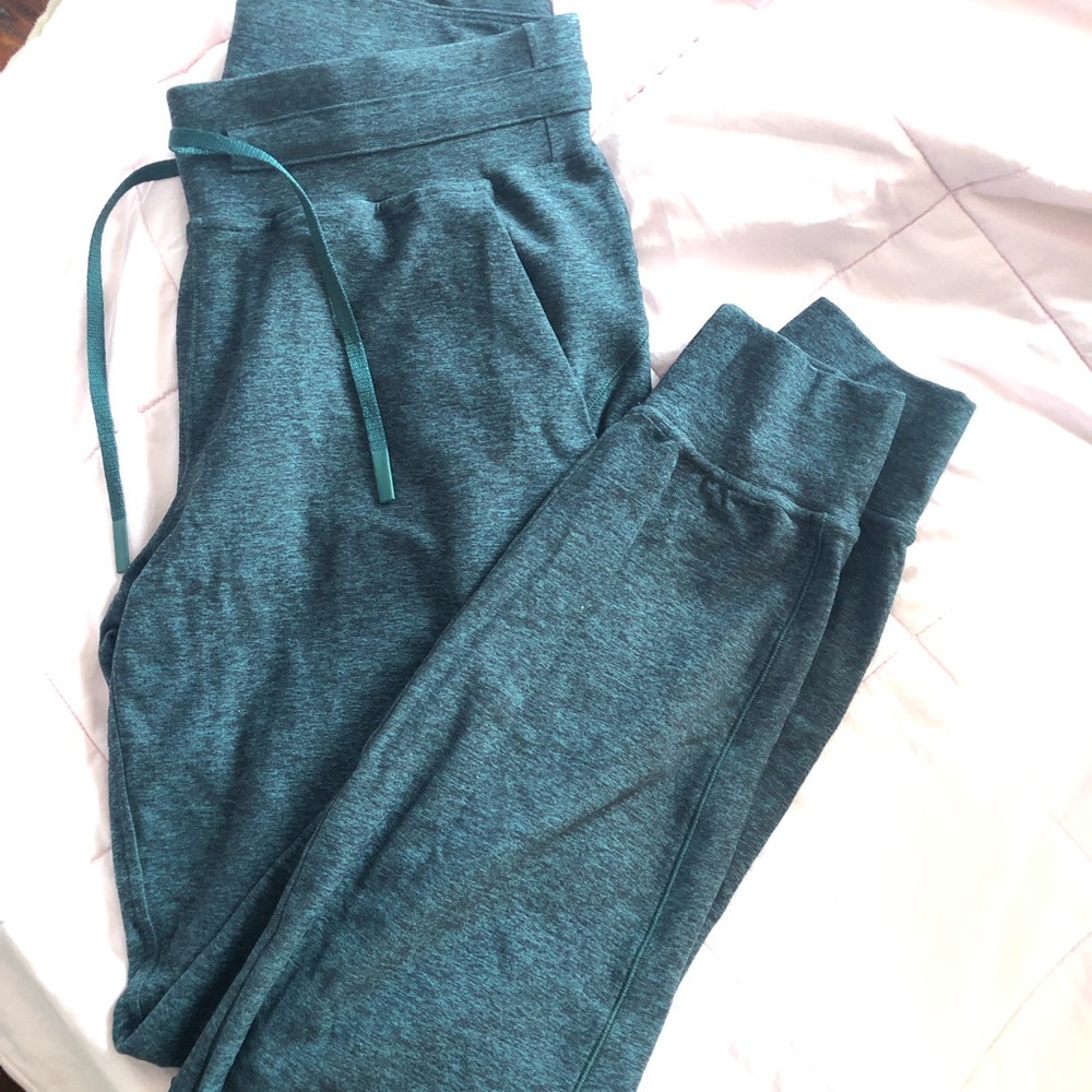 Lululemon Ready to Rulu joggers